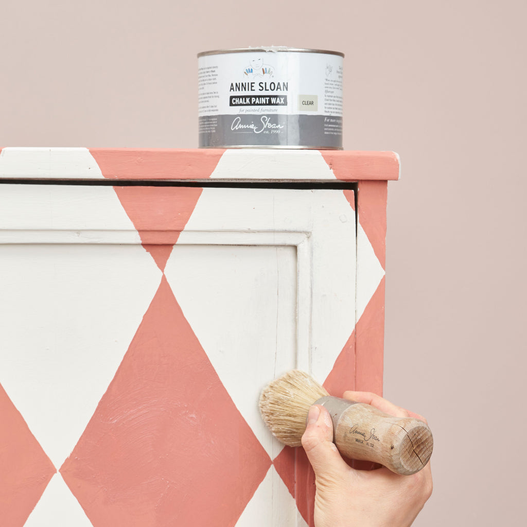 Annie Sloan Chalk Paint® Wax | CLEAR
