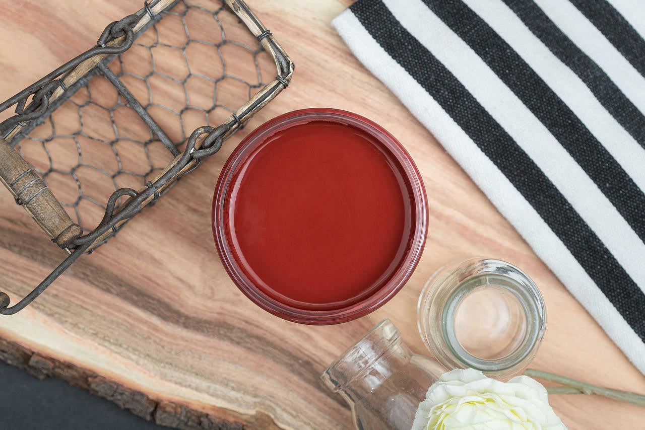 RUSTIC RED - Dixie Belle Chalk Mineral Paint