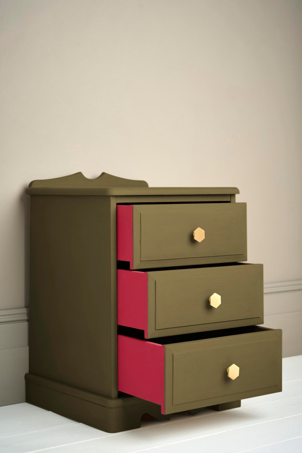 Olive | Annie Sloan Chalk Paint®