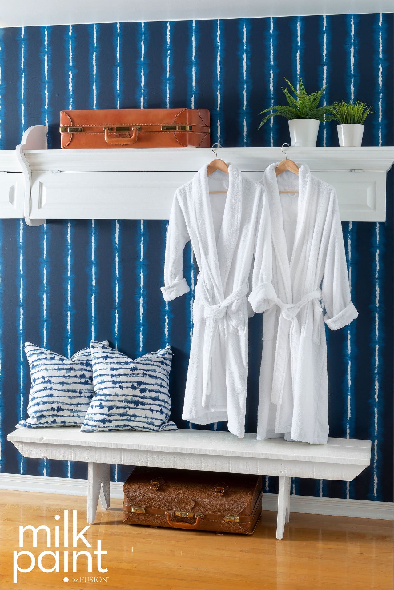 HOTEL ROBE - Milk Paint by Fusion