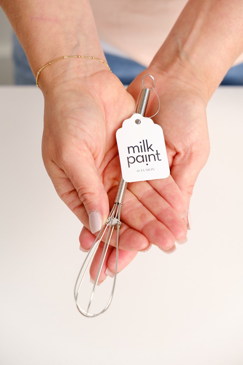 Fusion MILK PAINT whisk